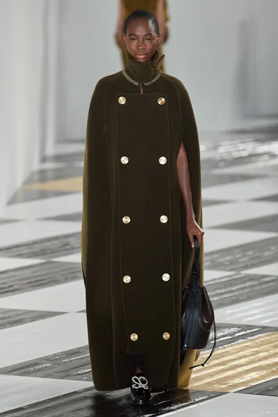 Look 38